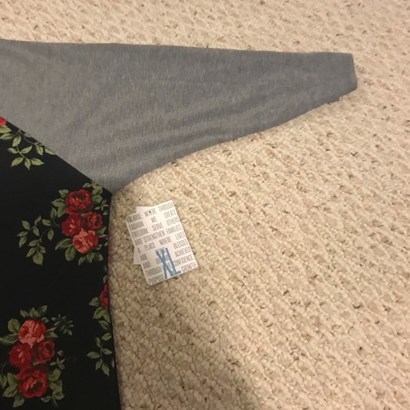 LulaRoe Randy - Picture 4 of 4